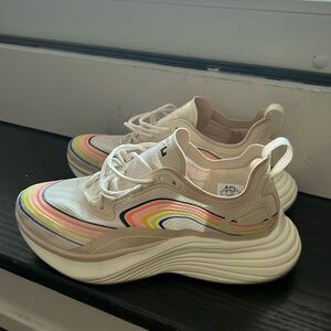 APL Streamline Running Shoe Women’s 7.5